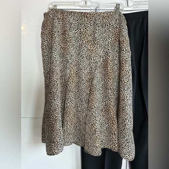 Kim Rogers 3 Piece Suit Black Jacket and Pant Leopard Print Skirt Size 16 - Picture 4 of 8
